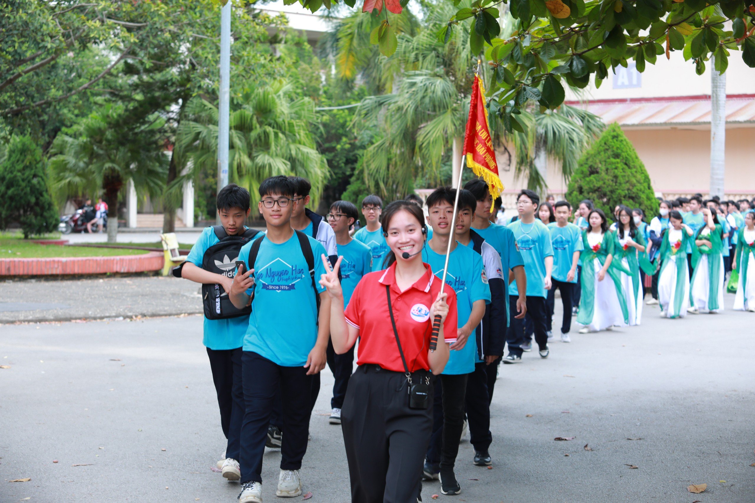 Đón tiếp Đoàn đại biểu GV, HS Trường THPT Trần Nguyên Hãn đến tham quan, trải nghiệm và hướng nghiệp